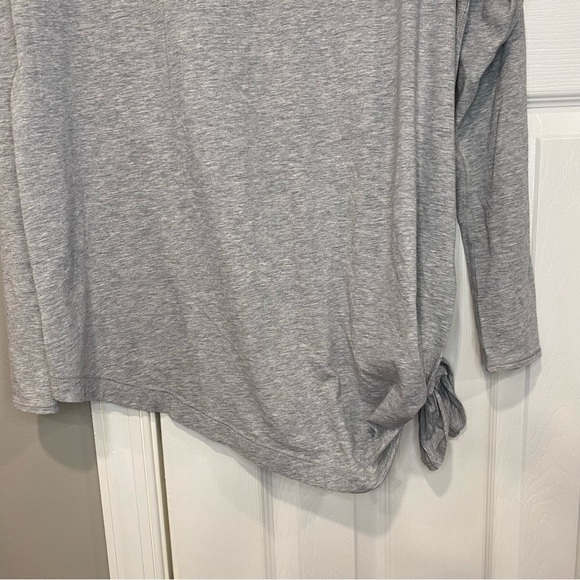 Lululemon To The Point Long Sleeve Heathered Core Light Grey Size 10* Womens - Picture 8 of 12